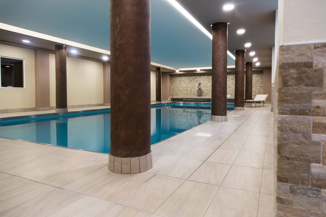 Piscina interna Residence Aparthotel Des Alpes