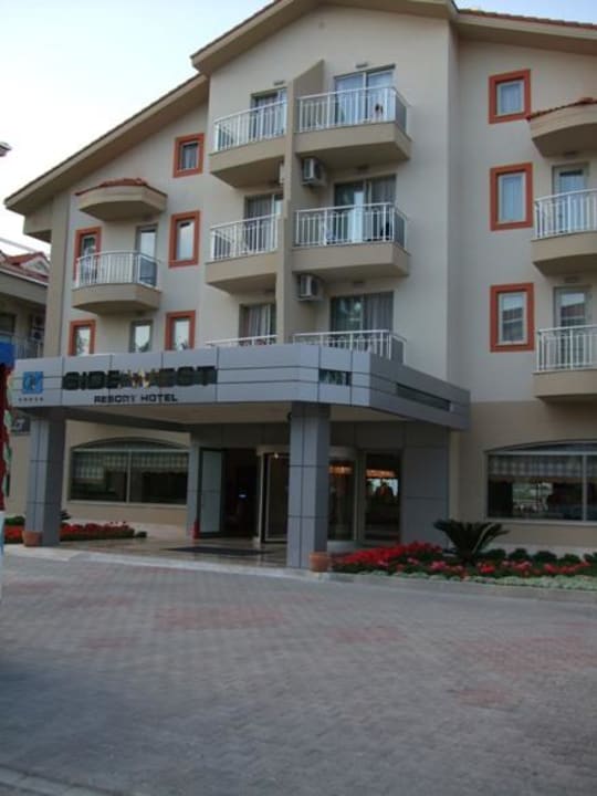 Eingangsbereich FUN&SUN Smart Hane Sun Hotel