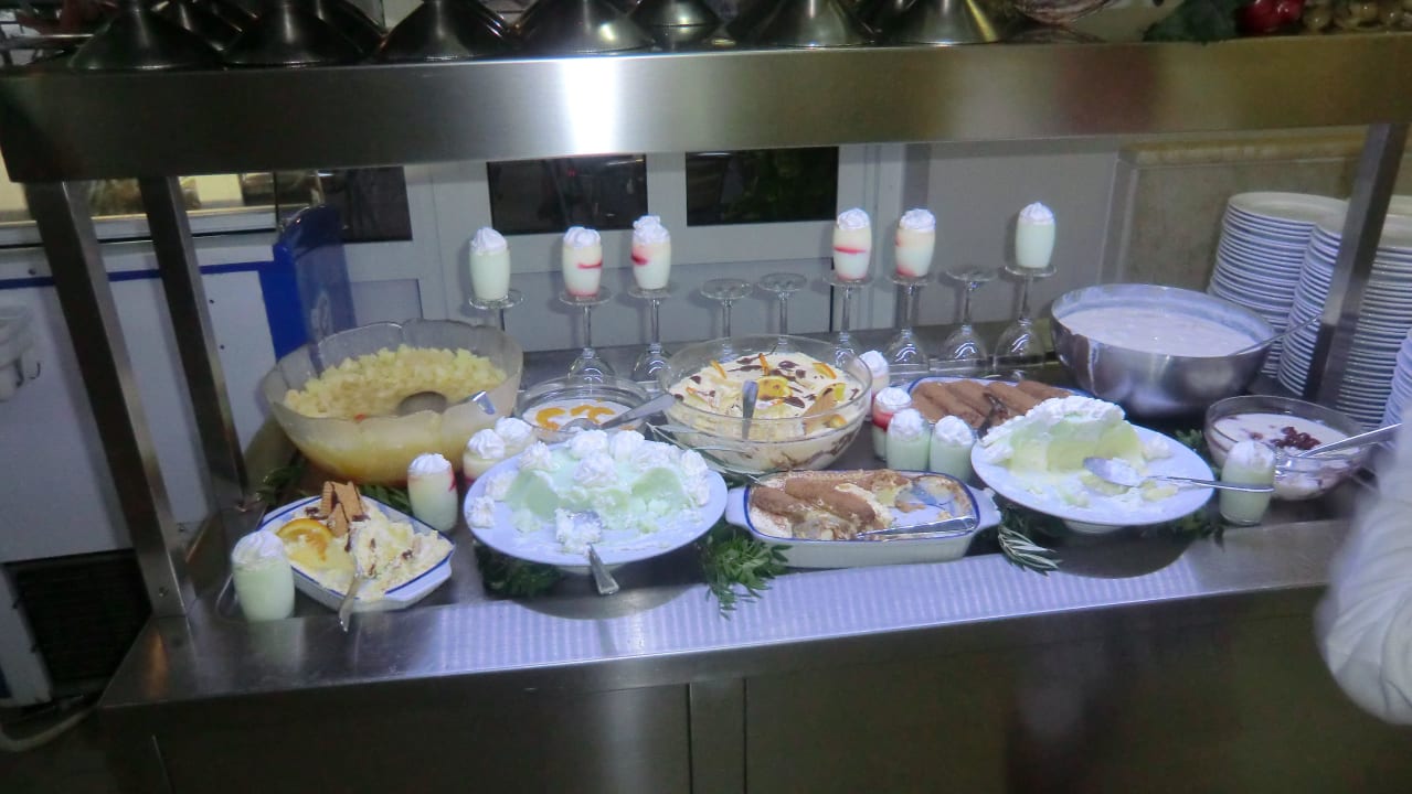 Buffet Waterman Svpetrvs  Resort