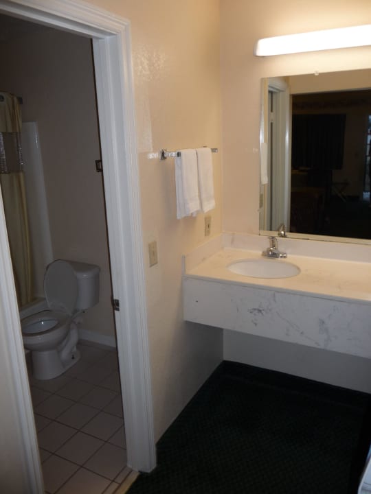 Bad Hotel Days Inn Goose Creek Sc