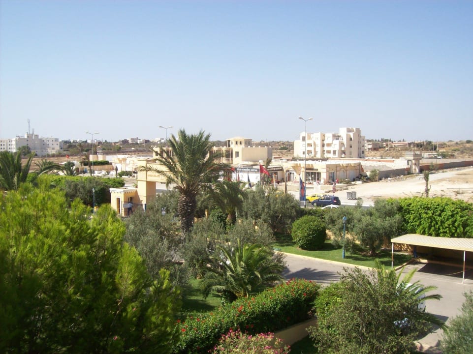 Blick nach vorne Richtung Straße Nour Palace Resort & Thalasso