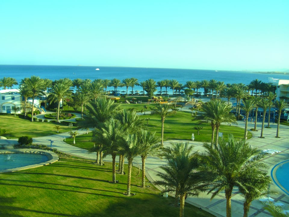 Weg zum Strand Palm Royale Resort - Soma Bay