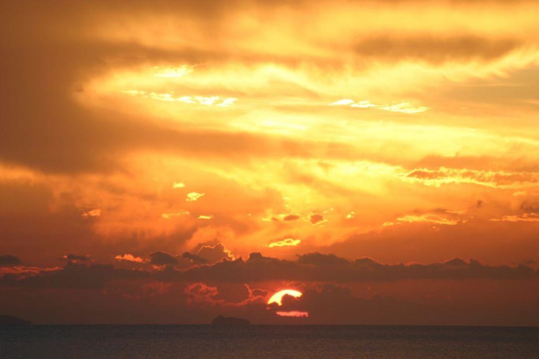 Sunset at ban sabai sunset The Sunset Beach Resort & Spa