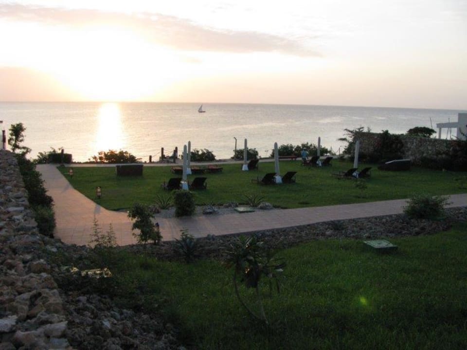 Liegen in der Privileged Area Hotel Riu Palace Zanzibar