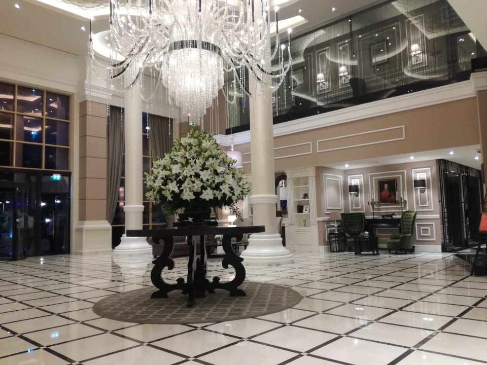 Lobby Dukes The Palm Dubai Hotel