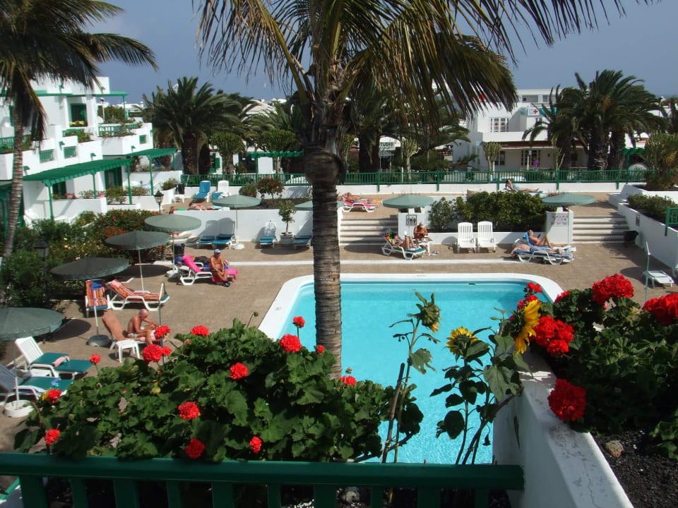 Poolblick von Apt. 215 Apartments Nazaret