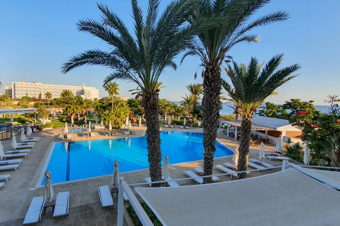 Pool Crystal Springs Beach Hotel