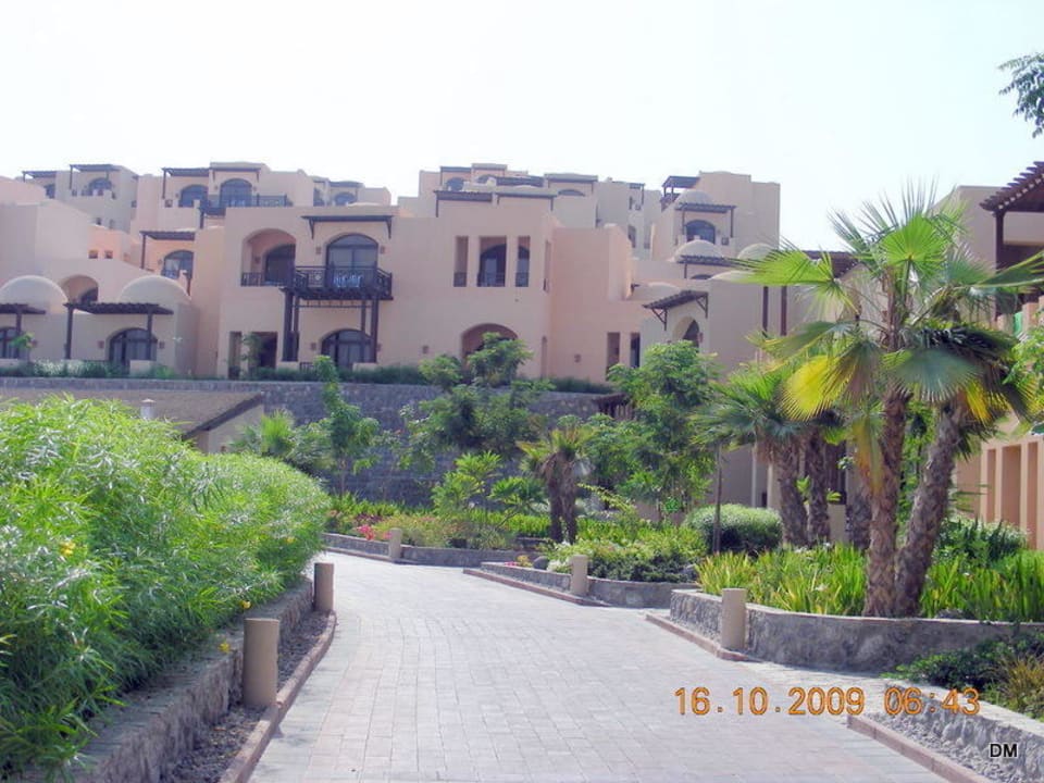 Weite Wege The Cove Rotana Resort