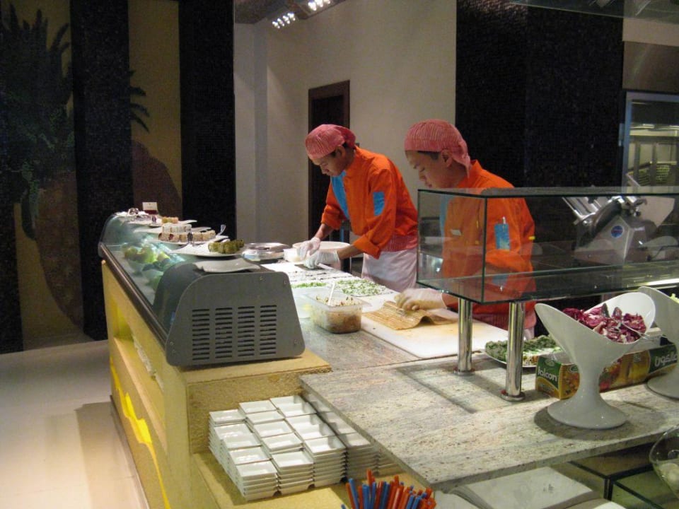 Sushi The Westin Dubai Mina Seyahi Beach Resort & Marina