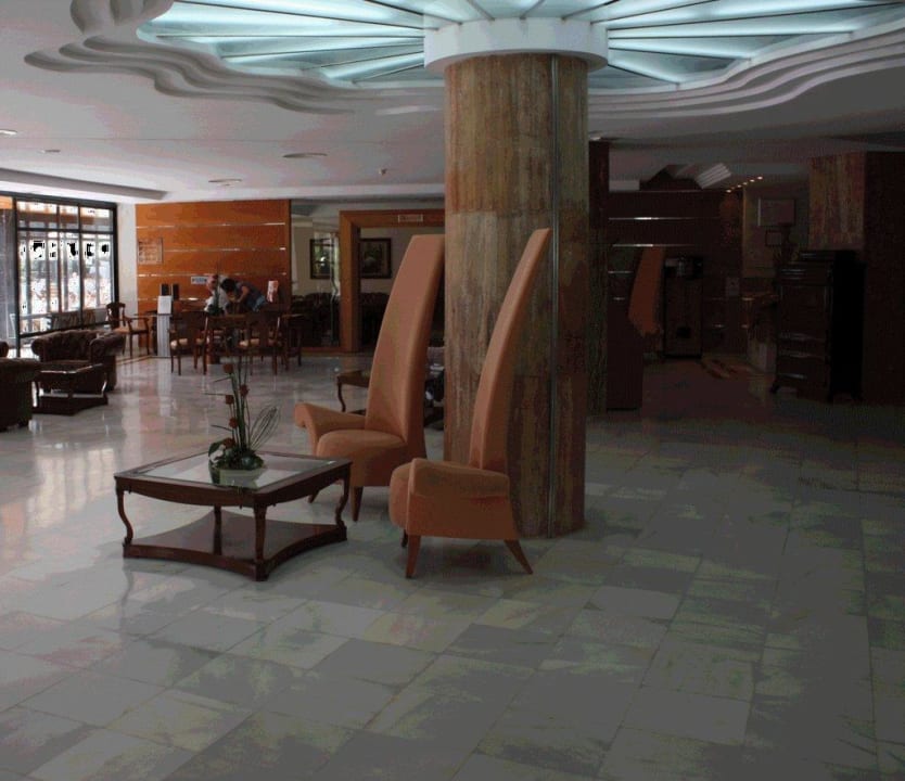 Eingangsbereich Hotel Serrano Palace