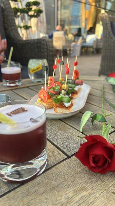 Lobby Azura Deluxe Resort & Spa Hotel