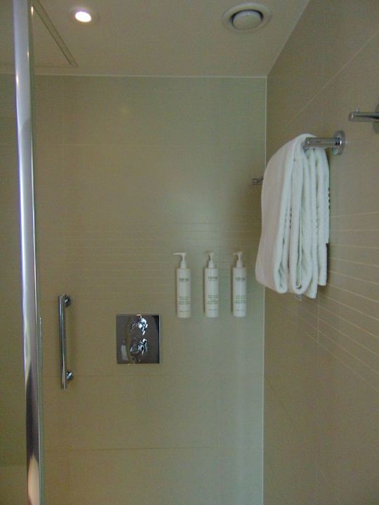 Zimmer Hotel Courtyard by Marriott Cologne