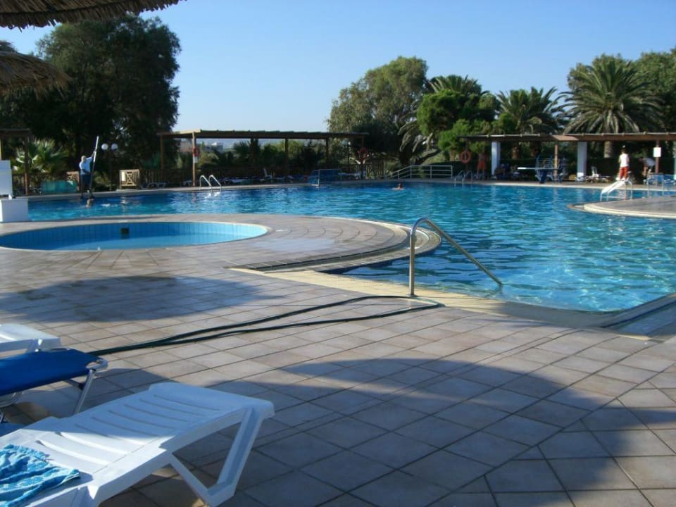 Pool Apollonia Beach Resort & Spa