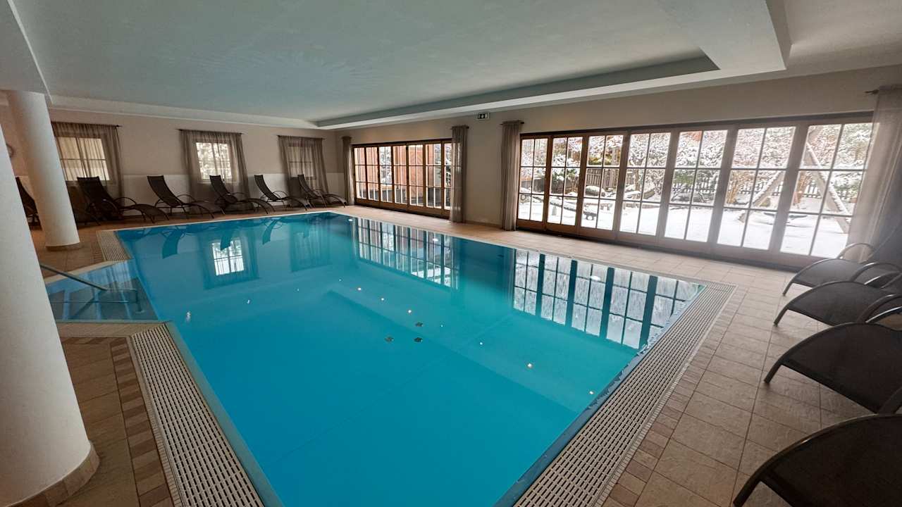 Pool Waidringer Hof · 1. Tiroler Glückshotel