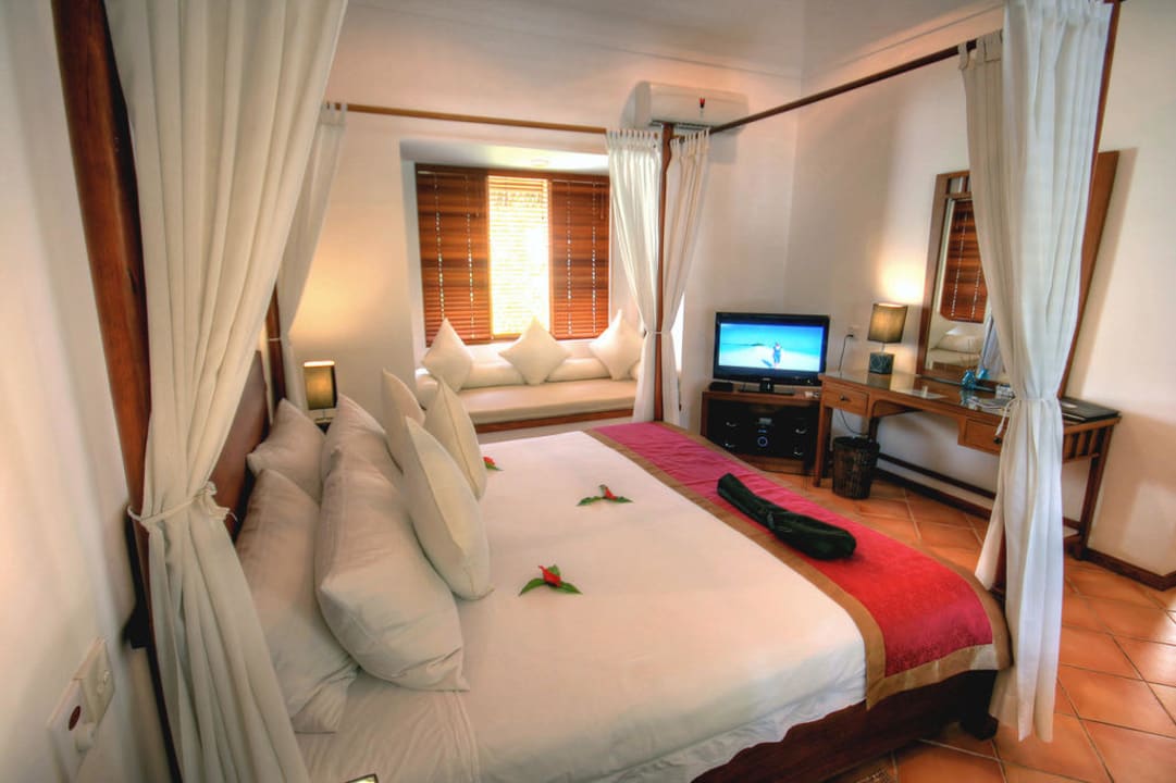 Deluxe Beachvilla mit Jacuzzi 212 Kuramathi Maldives