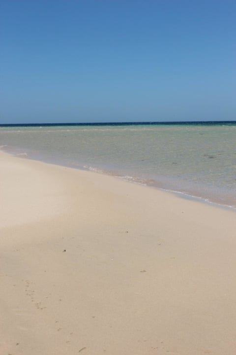 Die vorgelagerte Sandbank Hotel Sheraton Soma Bay Resort