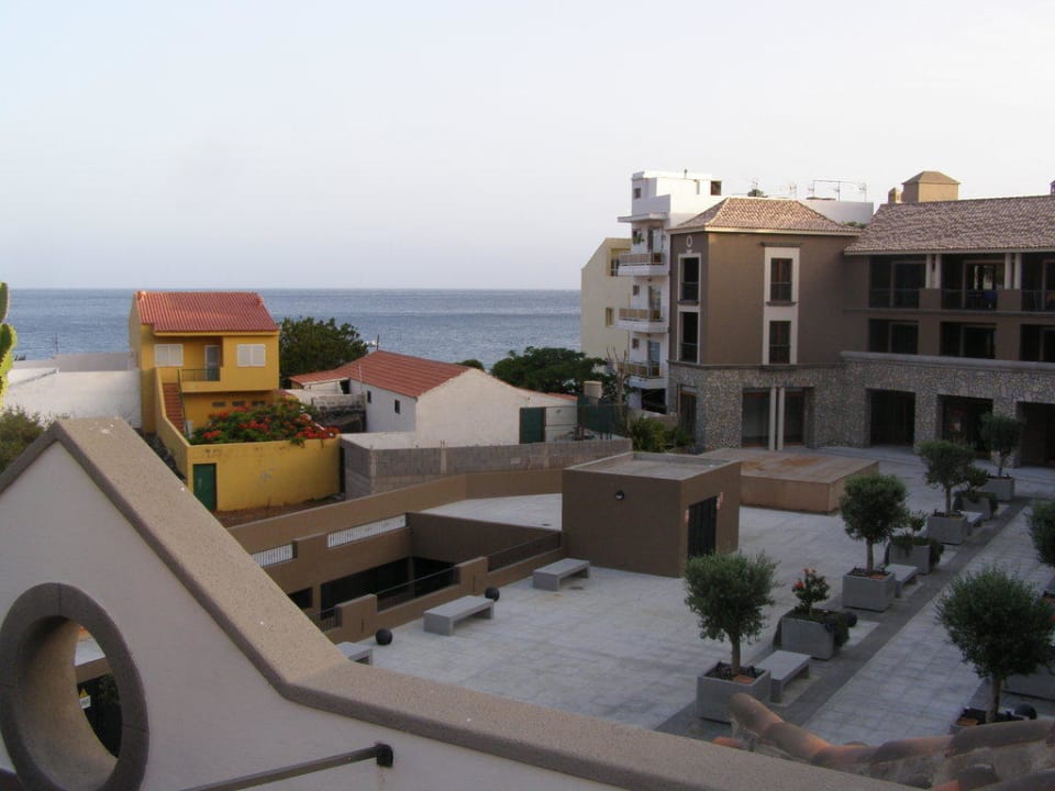 Nachbarhotel und Meer vom Dach Las Mozas Hotel Playa Calera