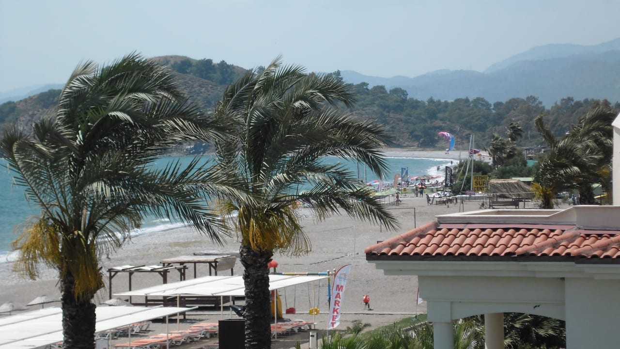 Blick vom Balkon zum Strand Jiva Beach Resort