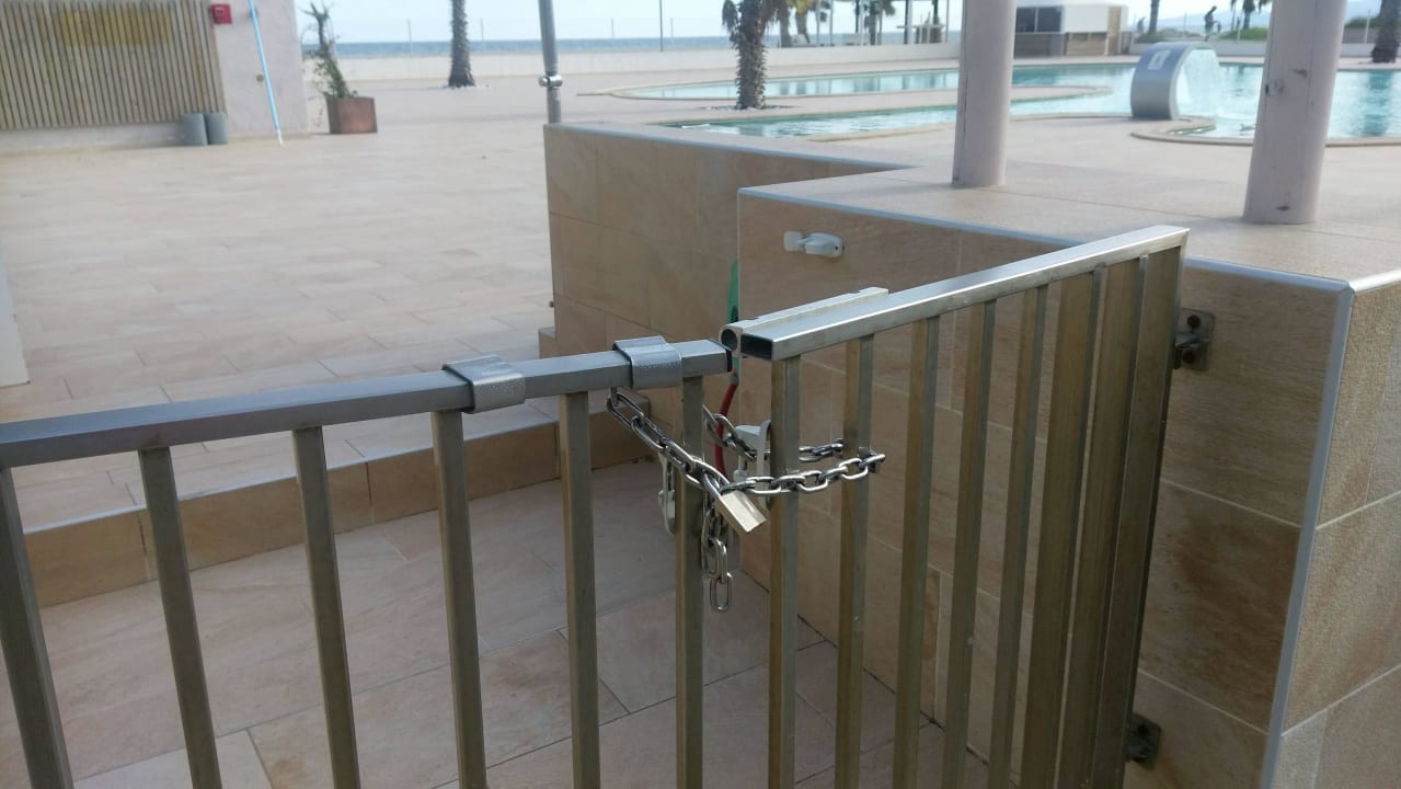 Pool geschlossen Marina d'Erba Rossa