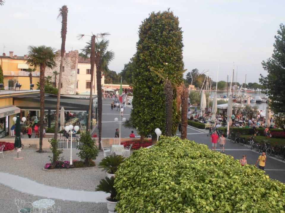 "Ausblick auf Bardolino" Hotel Alla Riviera (Bardolino ...