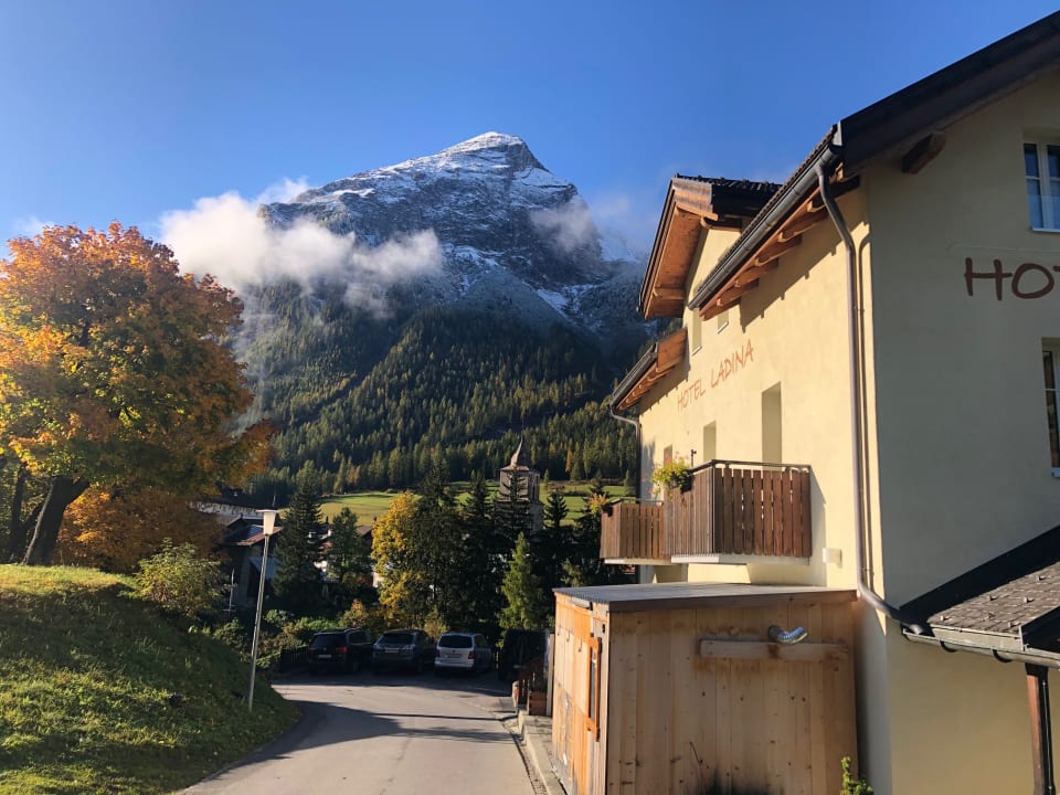 Außenansicht Hotel Ladina