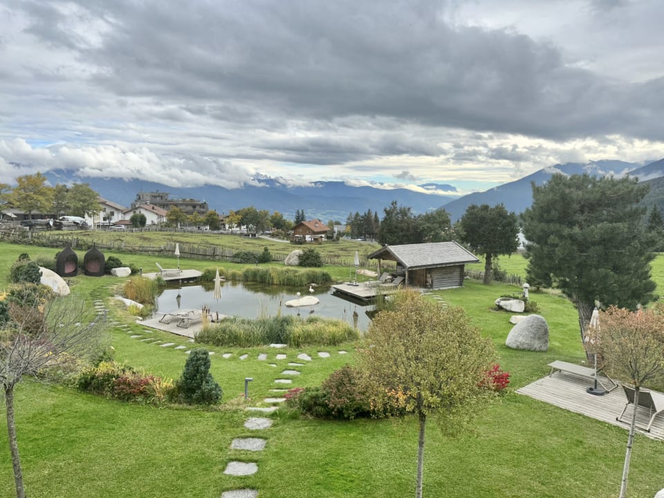Gartenanlage SONNENBERG | Panorama Dolomites Wellbeing