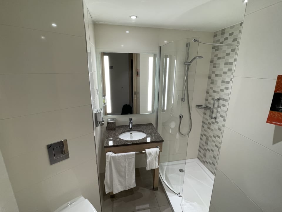 Zimmer Hampton By Hilton Frankfurt Airport