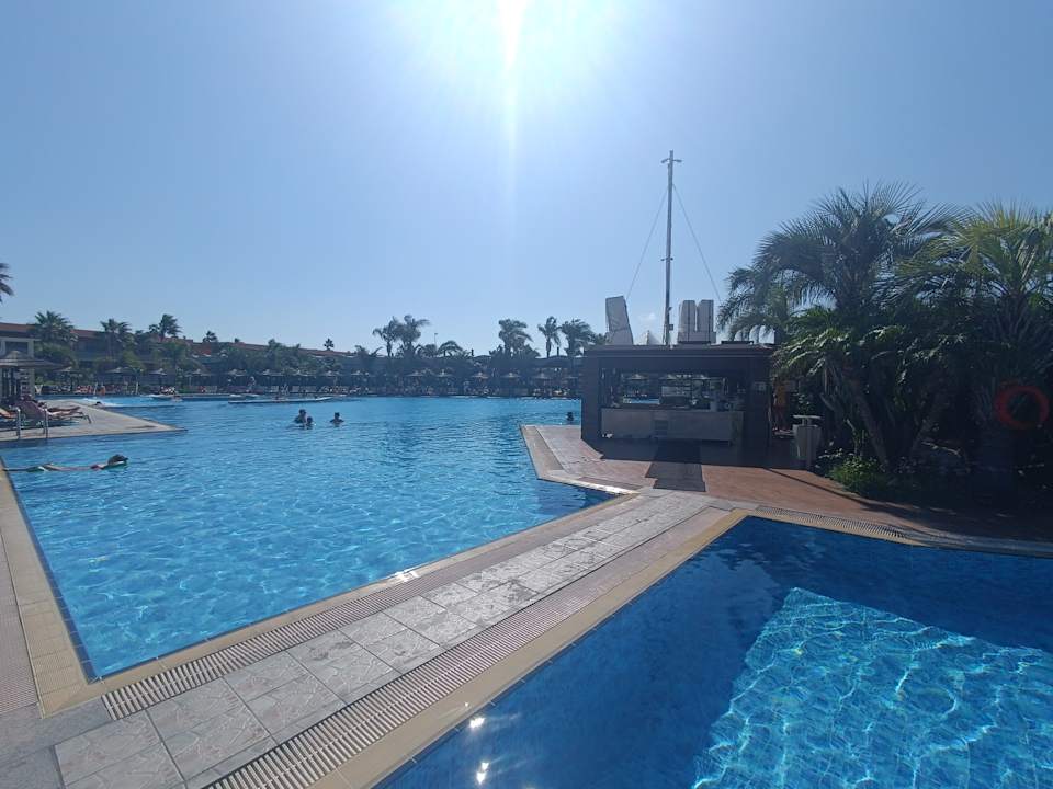 Pool Blue Lagoon Resort