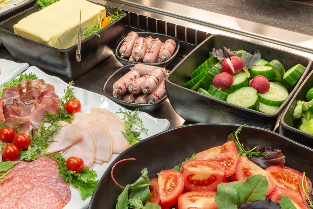 Gastro Holiday Inn - the niu, Ridge Halle Central Station