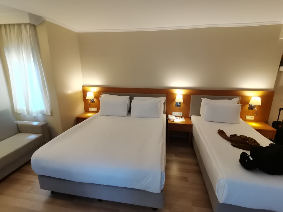 Zimmer Miramare Queen Hotel
