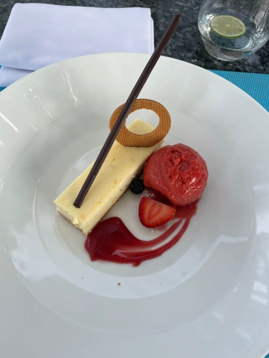 Gastro Outrigger Maldives Maafushivaru Resort