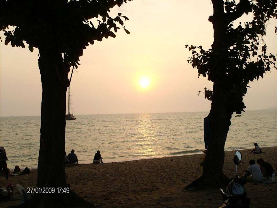 Sonnenuntergang Chai-Chet Bungalows