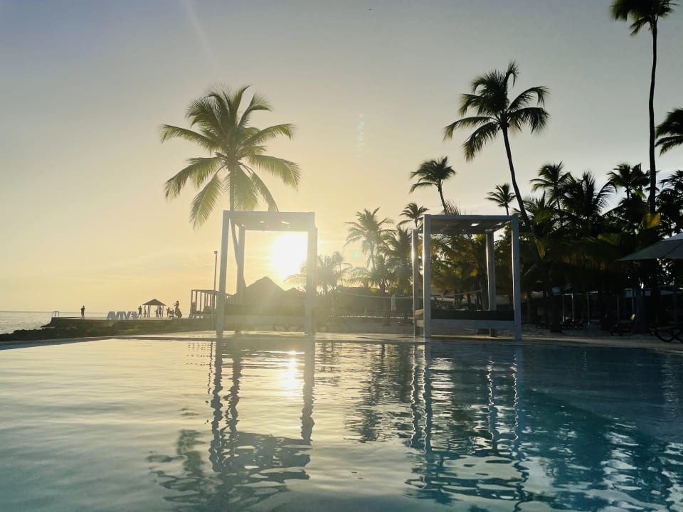 Pool Hotel Viva Dominicus Beach by Wyndham - All Inclusive Resort