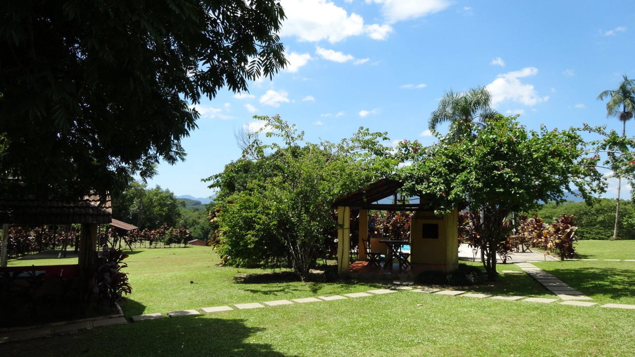 LGartenanlage von der Pousada Casas Di Monte Ecopousada
