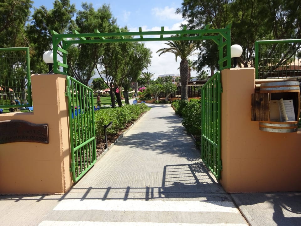 Garten Anissa Beach & Village