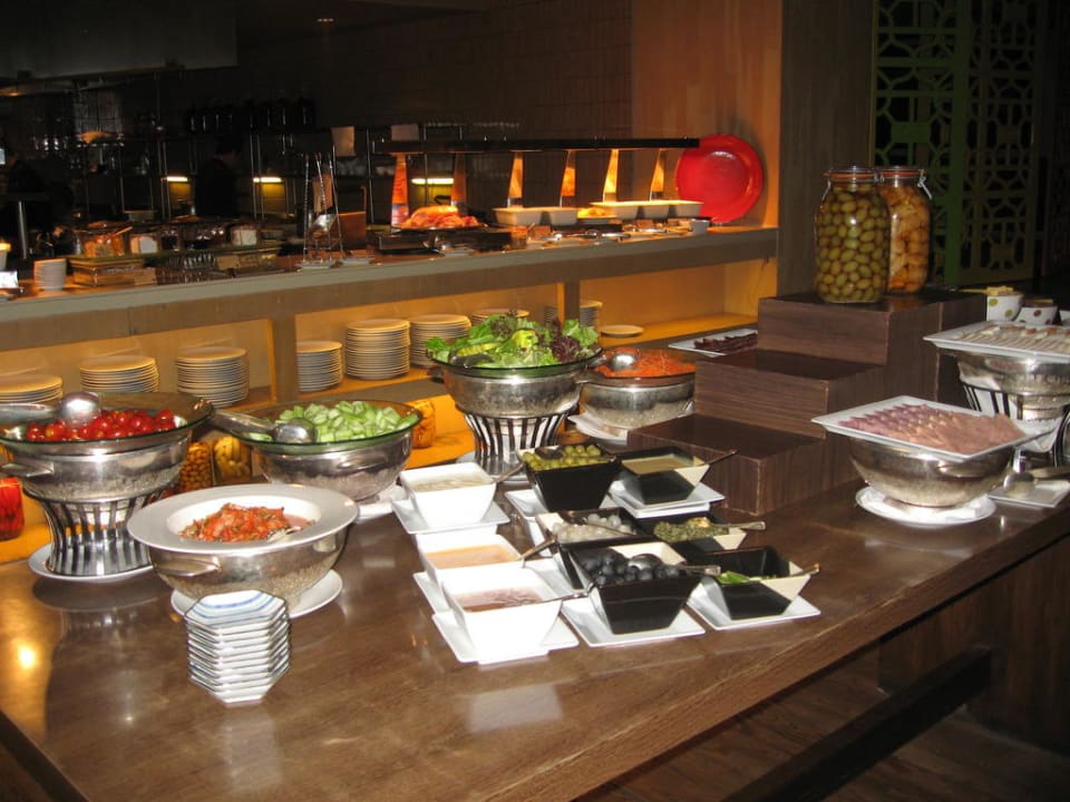 Reichhaltige Auswahl beim Frühstück Movenpick BDMS Wellness Resort Bangkok