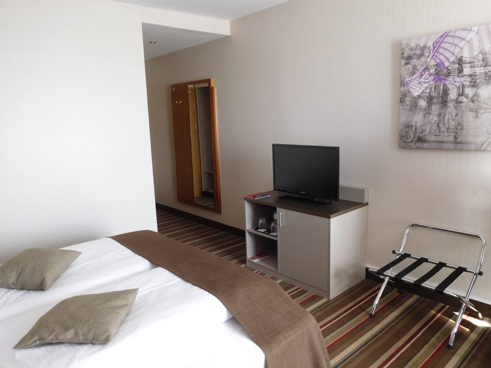 Geräumiges zimmer Leonardo Hotel Hannover Airport