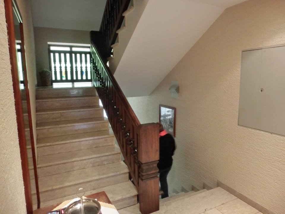 Treppe zum 2. Stock (schön sauber) Gasthof Hösch