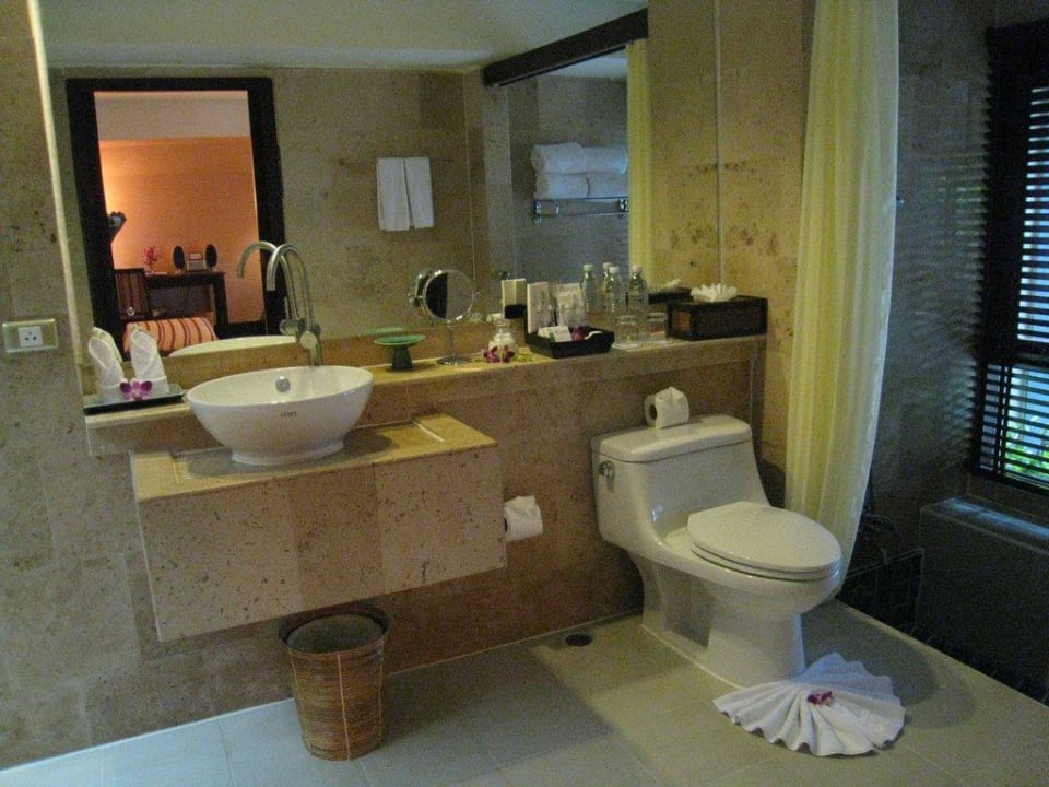 Bad Andaman White Beach Resort