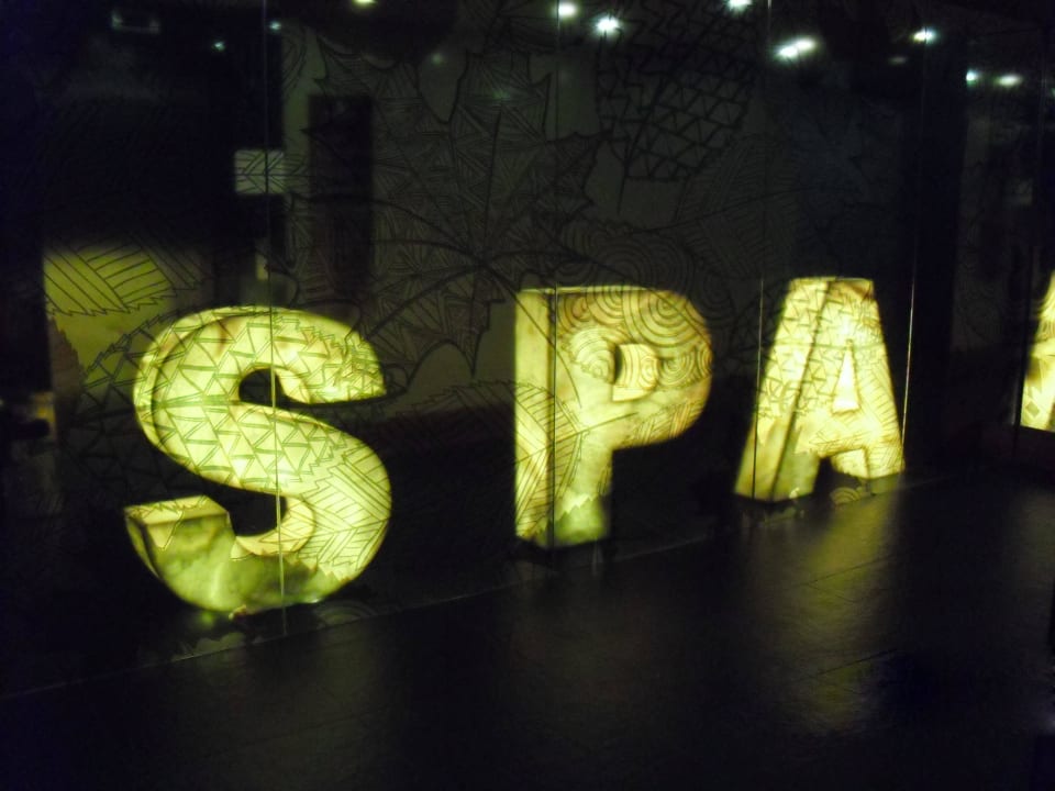 Spa Side Star Elegance