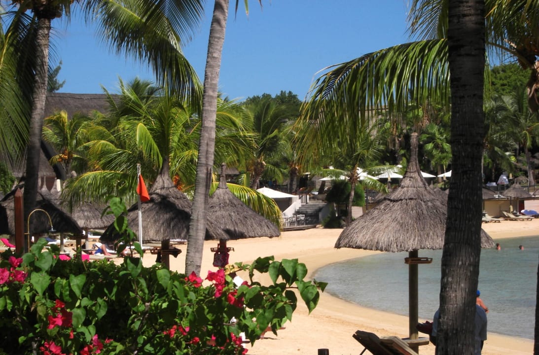 Hotelstrand div. Ansichten LUX* Grand Gaube Resort & Villas