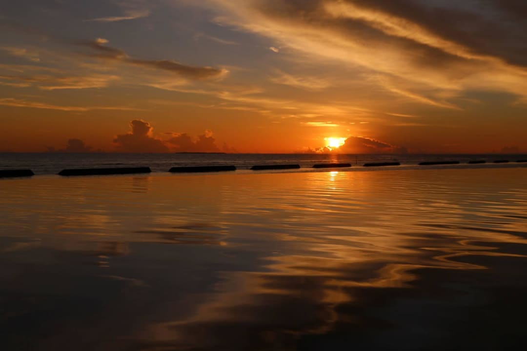 Sonnenuntergang von der Laguna Bar aus Kuramathi Maldives