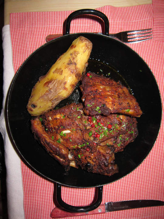 „Würzig gebratene Ripperl“ PRIESTEREGG Premium ECO Resort