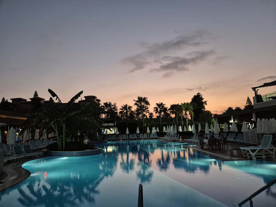 Pool Luna Blanca Resort & Spa