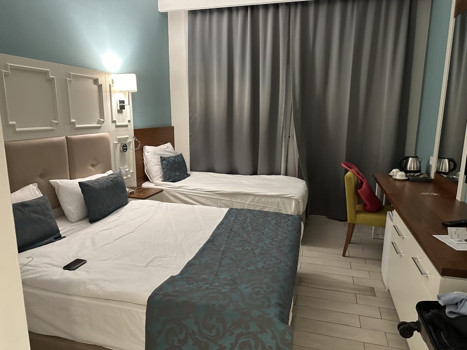 Zimmer Well Palace Side