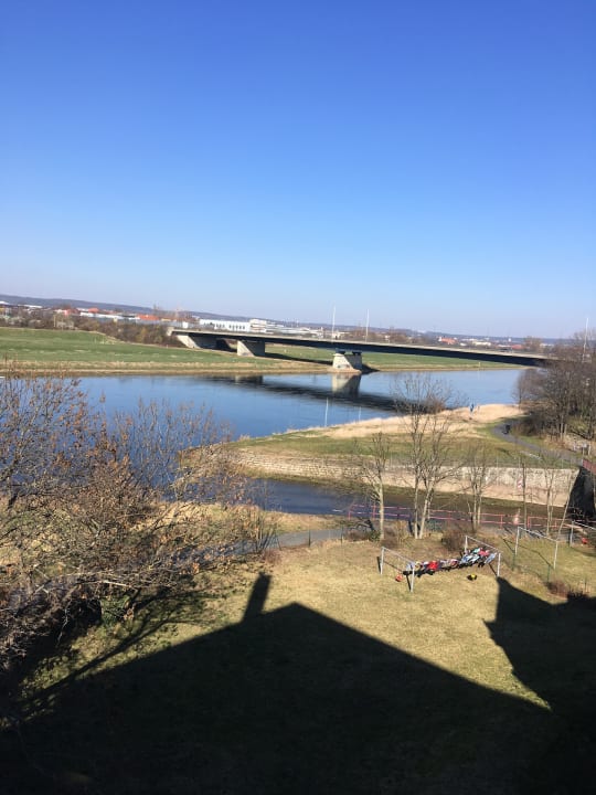 Ausblick AMEDIA Hotel Dresden Elbpromenade