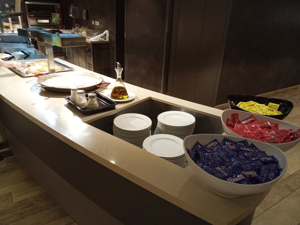 Gastro California Apartments