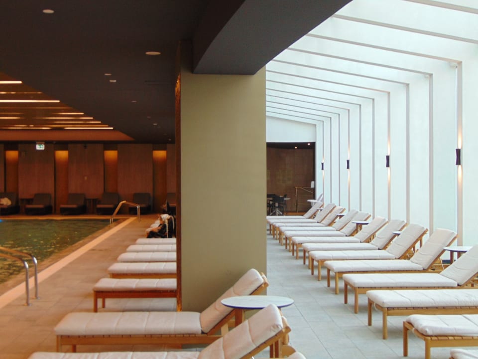 Pool Sheraton Astana Hotel