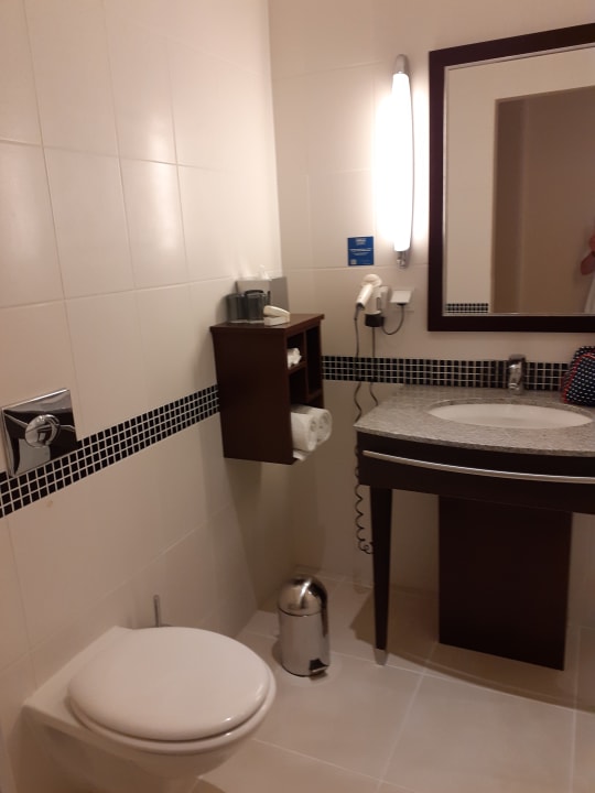 Zimmer Hampton by Hilton Berlin City West