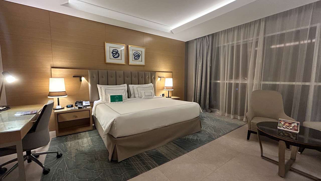 Zimmer Grand Cosmopolitan Hotel